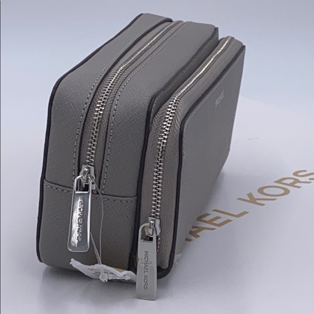 Michael Kors Large Double Travel Pouch Pearl Grey - Picture 8 of 16